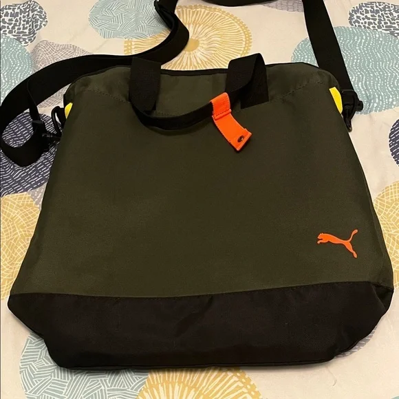 Puma Men's Olive and Black Messenger Bag like new - Picture 3 of 11